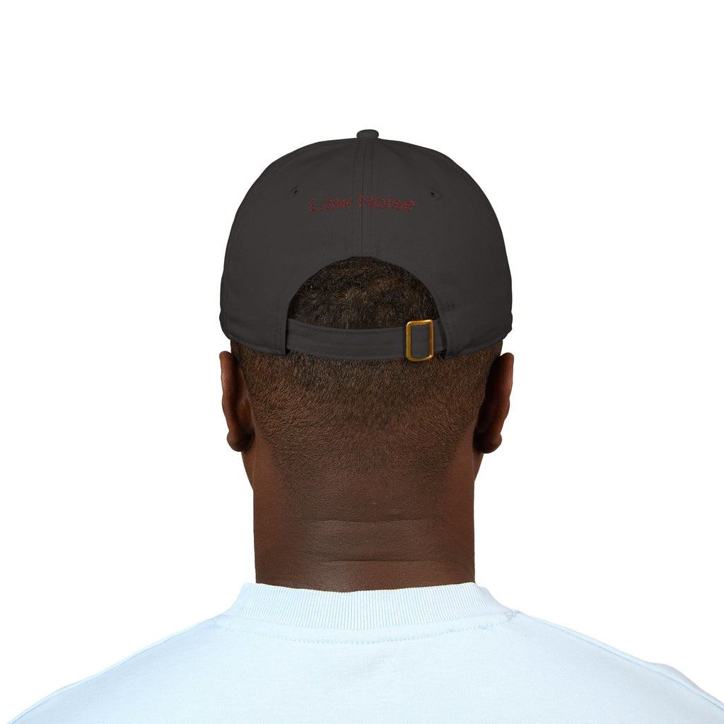 LOW NOISE back embroidery top cap